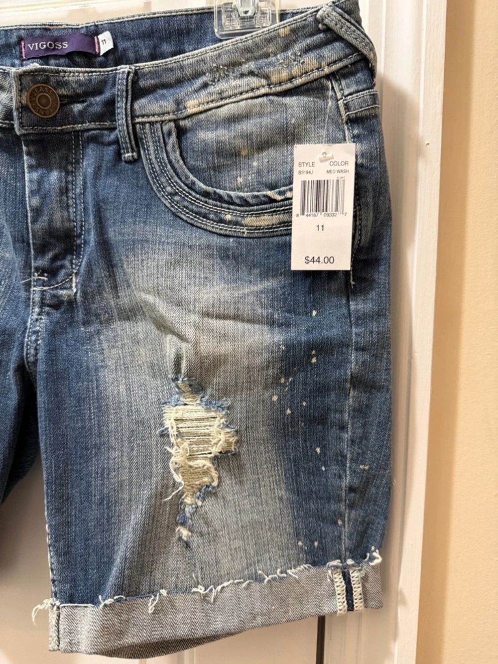 NWT Vigoss Blue Distressed Rolled-Hem Jean Shorts